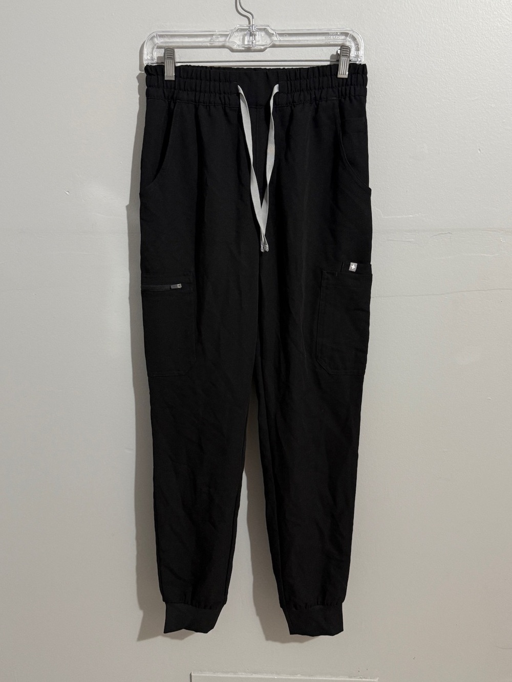 FIGS Uman High Rise Jogger Scrub Pants Womens Medium Tall Black Cargo Pockets